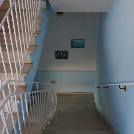 Byron Apartahotel 2*