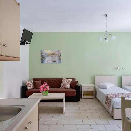 아파트호텔 Byron 2*