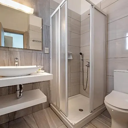 Apart-hotel Byron 2*