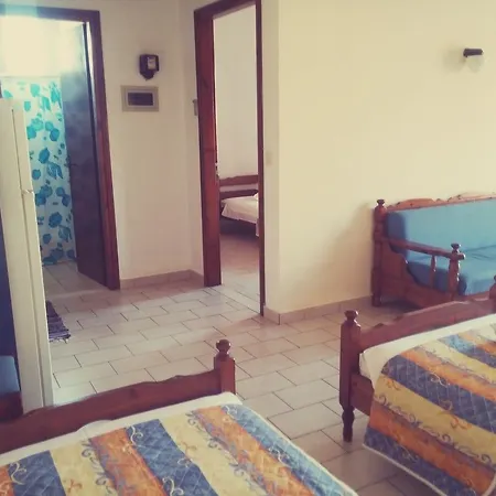 Apart-hotel Byron 2*
