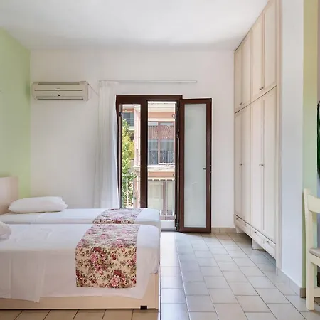 Apart-hotel Byron 2*