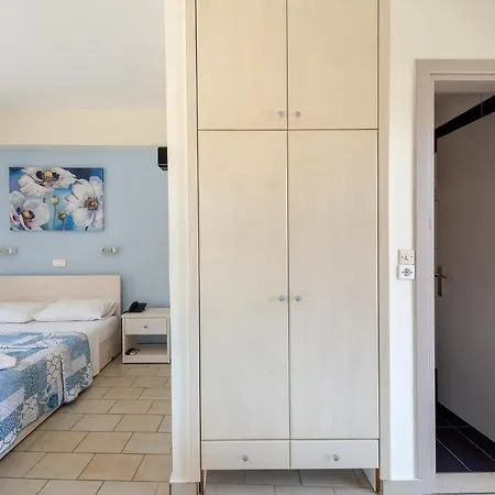 Byron Αργοστόλι