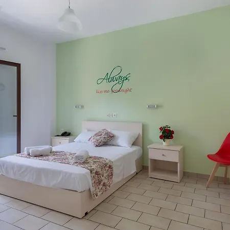 Byron 2* Αργοστόλι